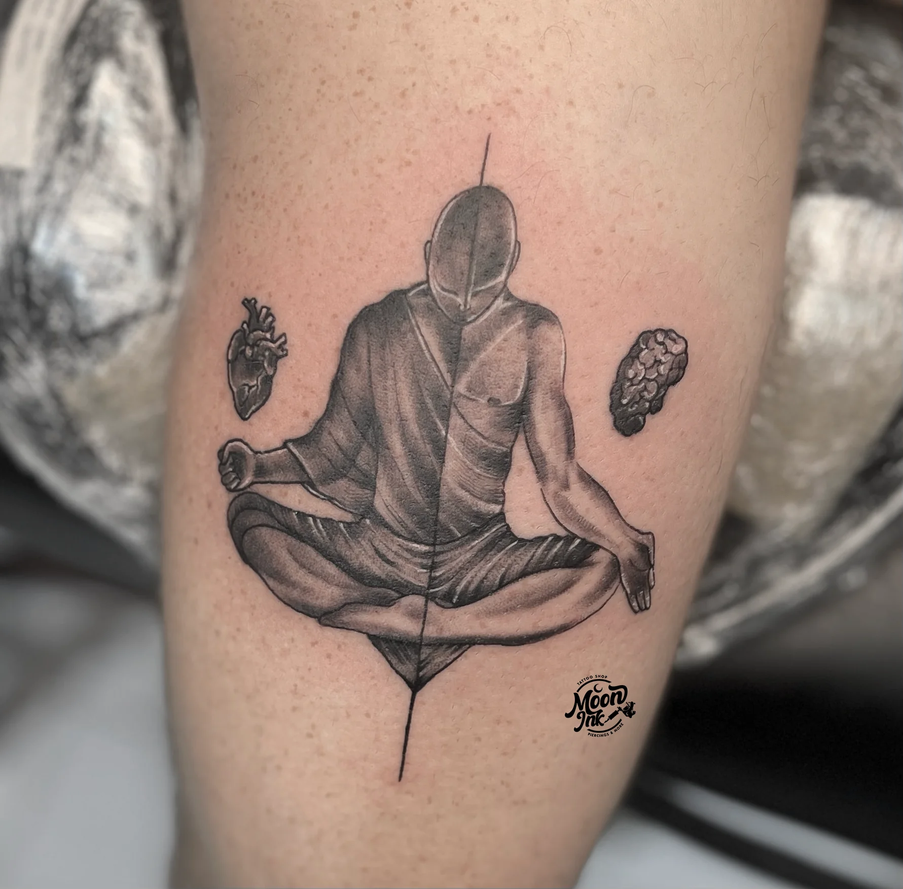 Tatuaje blanco y negro